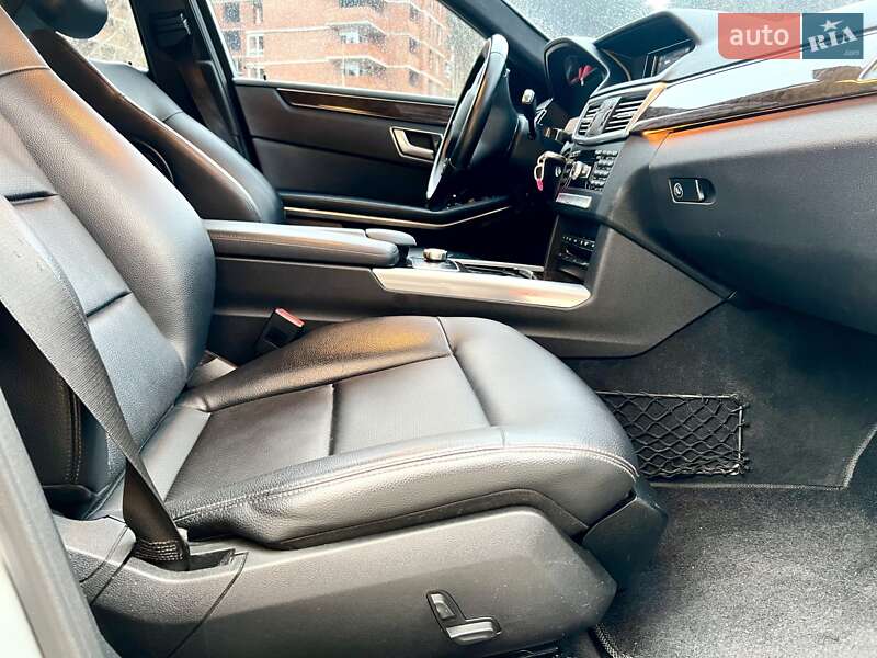Седан Mercedes-Benz E-Class 2013 в Києві