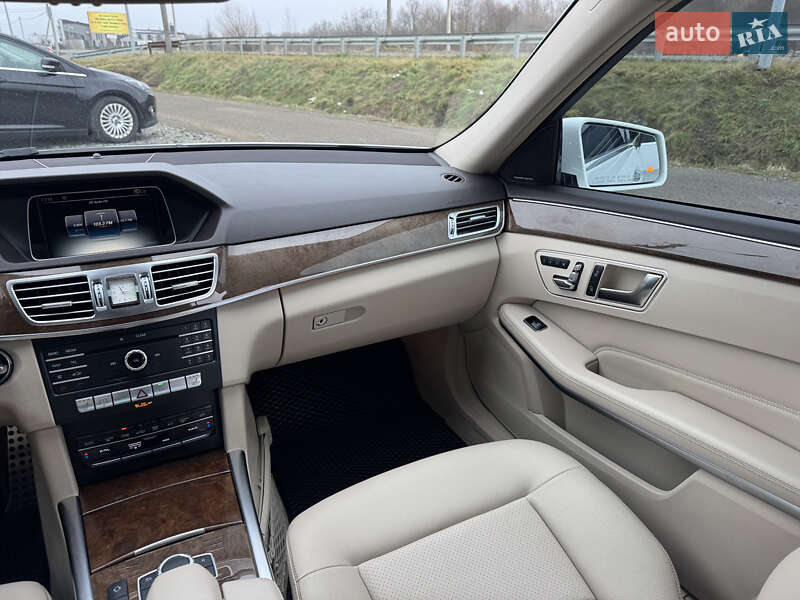 Седан Mercedes-Benz E-Class 2015 в Стрию фото 38 Седан Mercedes-Benz E-Class 2015 в Стрию