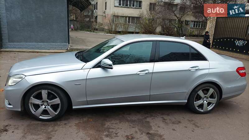 Седан Mercedes-Benz E-Class 2010 в Одесі