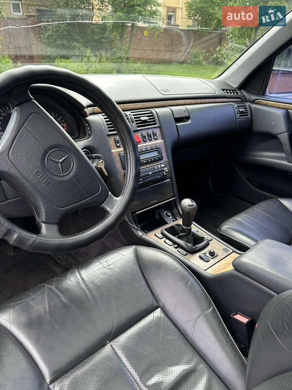 Седан Mercedes-Benz E-Class 1999 в Киеве фото 6 Седан Mercedes-Benz E-Class 1999 в Киеве
