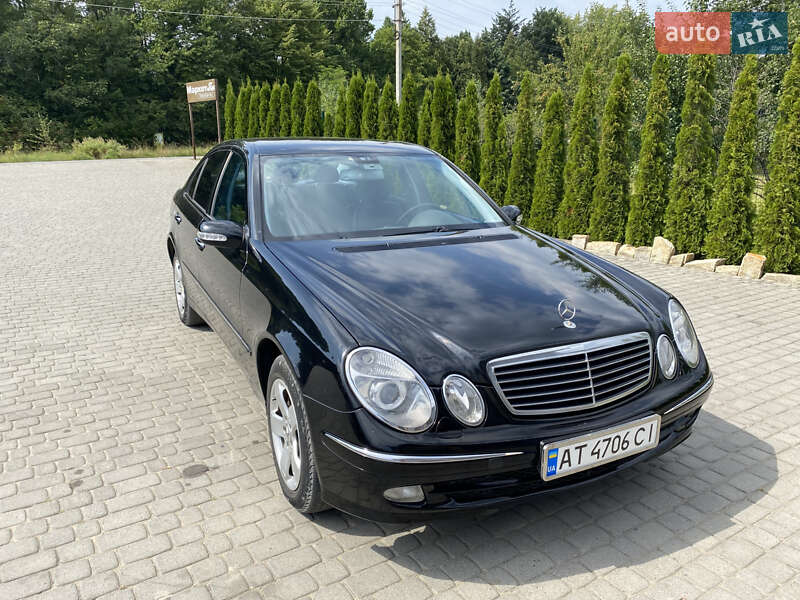 Седан Mercedes-Benz E-Class 2004 в Косове