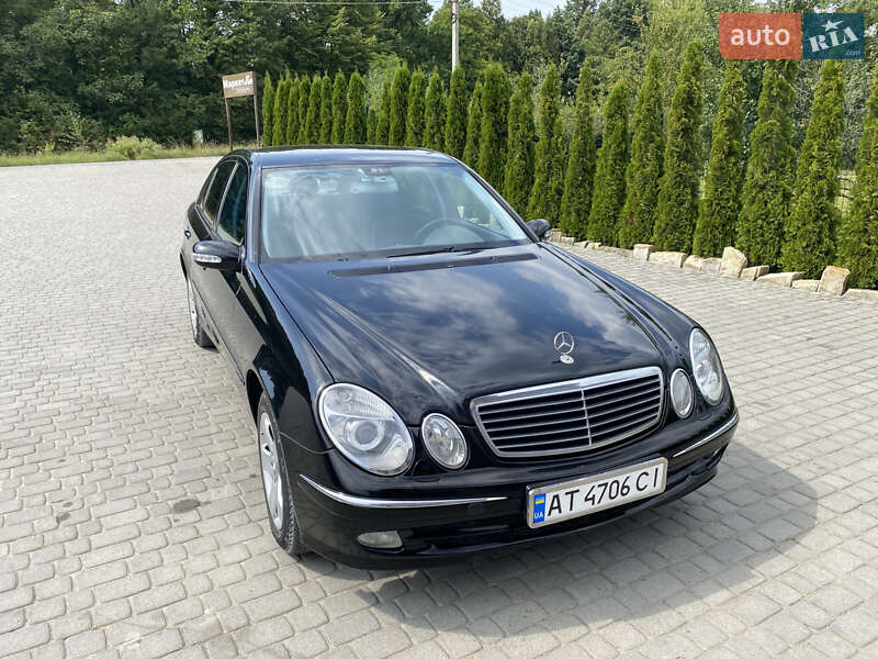 Седан Mercedes-Benz E-Class 2004 в Косове