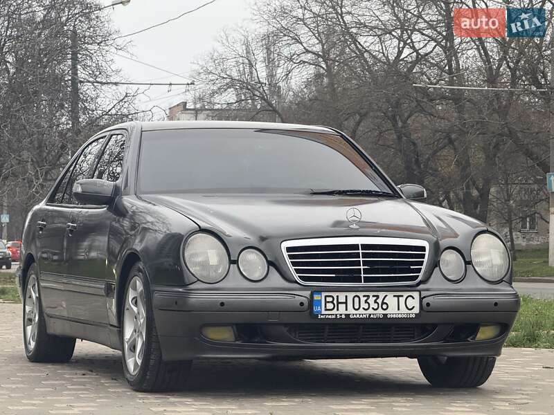Седан Mercedes-Benz E-Class 2000 в Одессе