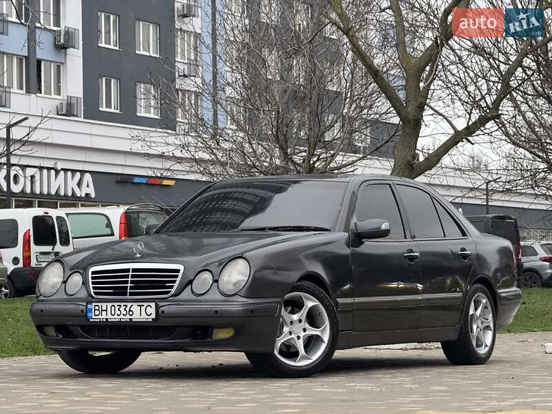 Седан Mercedes-Benz E-Class 2000 в Одессе