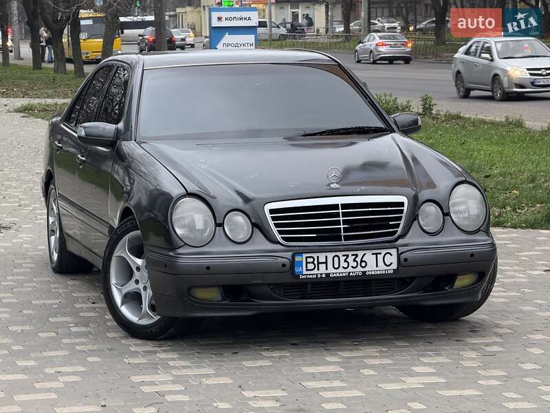 Седан Mercedes-Benz E-Class 2000 в Одессе