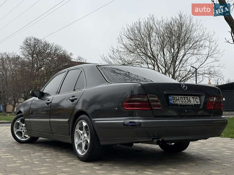 Седан Mercedes-Benz E-Class 2000 в Одессе