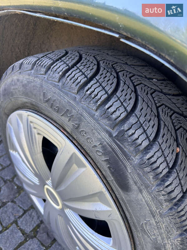 Седан Mercedes-Benz E-Class 1991 в Жовкві фото 9 Седан Mercedes-Benz E-Class 1991 в Жовкві