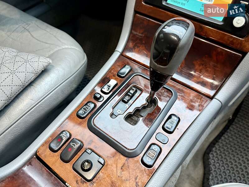 Седан Mercedes-Benz E-Class 2000 в Одессе