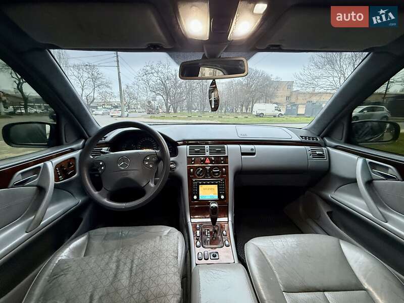 Седан Mercedes-Benz E-Class 2000 в Одессе