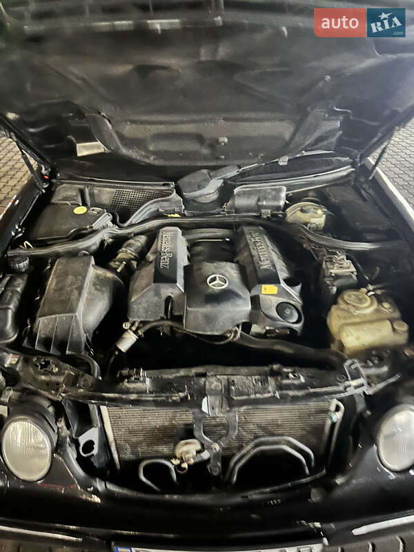 Седан Mercedes-Benz E-Class 2000 в Луцке