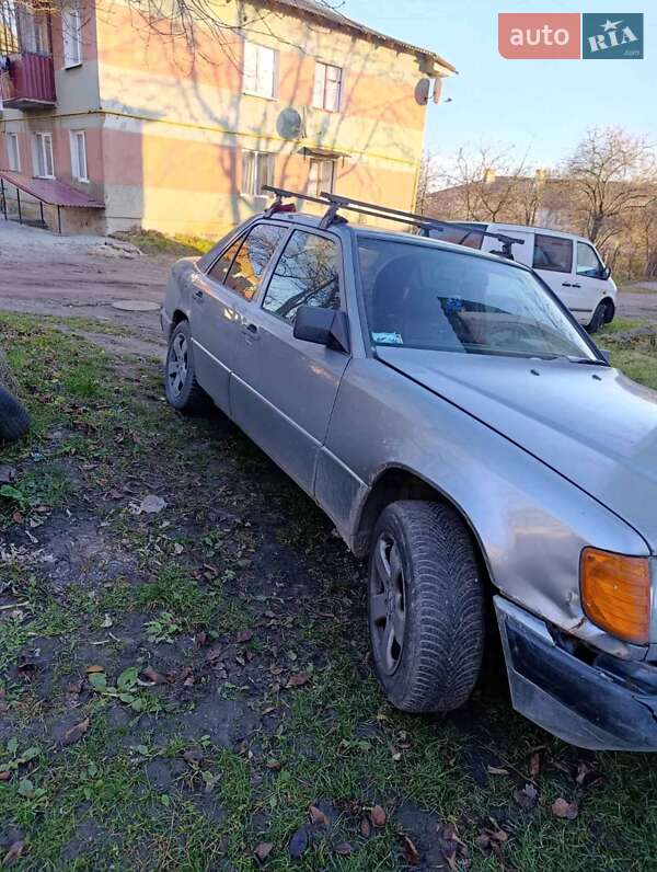 Седан Mercedes-Benz E-Class 1990 в Перемышлянах