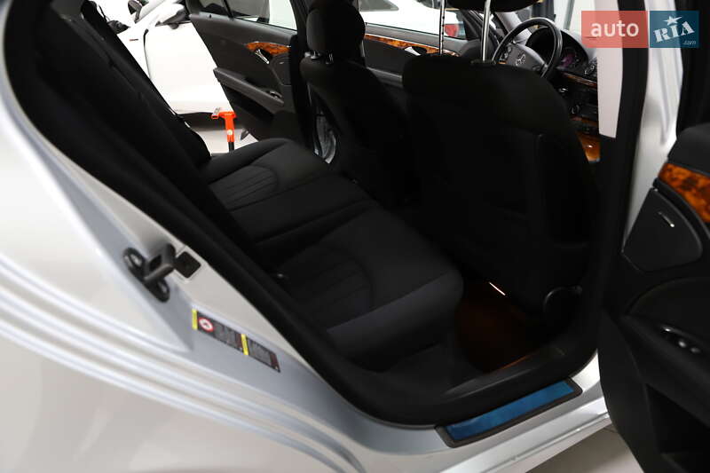 Седан Mercedes-Benz E-Class 2008 в Дрогобичі