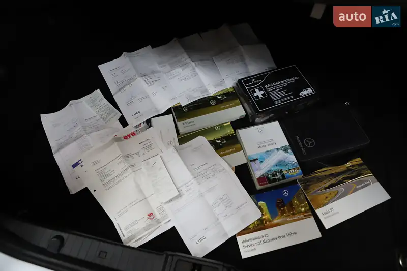 Седан Mercedes-Benz E-Class 2008 в Дрогобичі документ