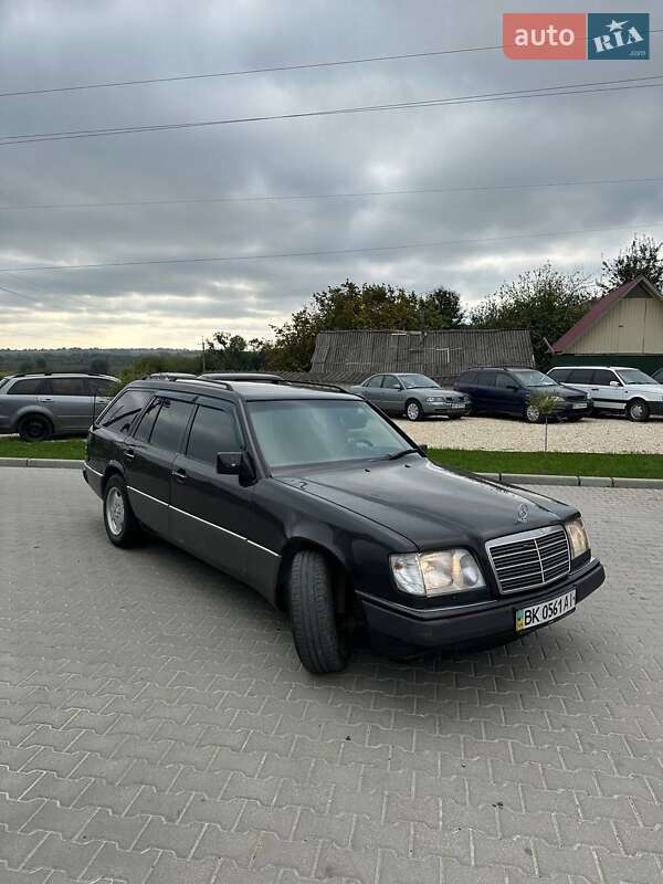 Универсал Mercedes-Benz E-Class 1994 в Шумске