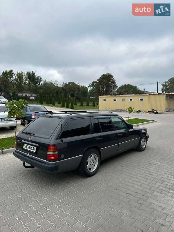 Универсал Mercedes-Benz E-Class 1994 в Шумске