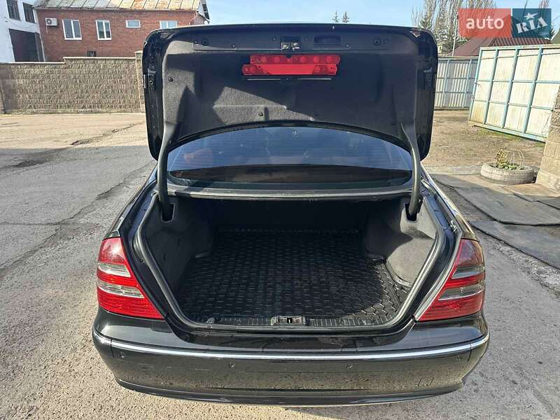 Седан Mercedes-Benz E-Class 2003 в Покрові