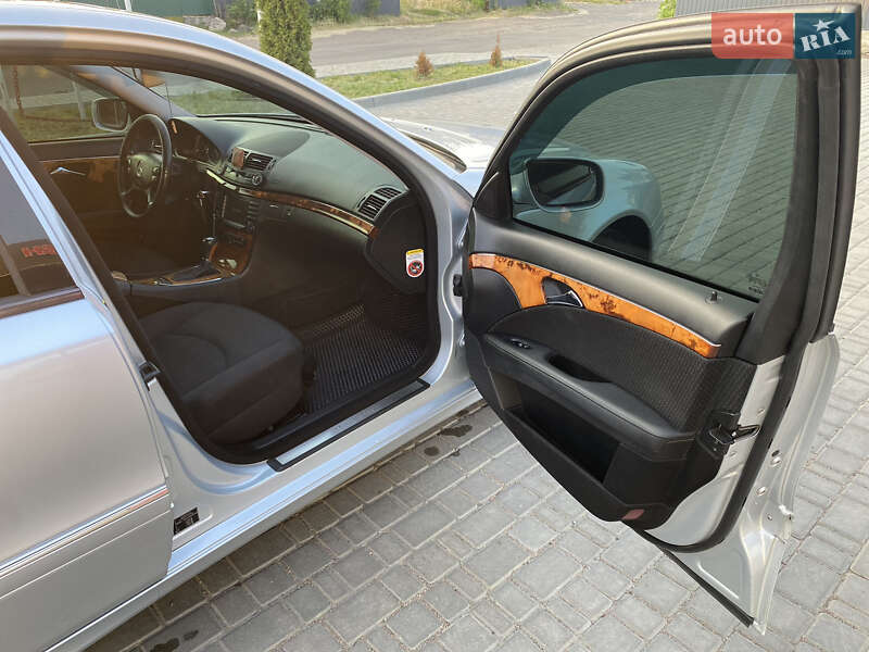 Седан Mercedes-Benz E-Class 2008 в Вільшанці
