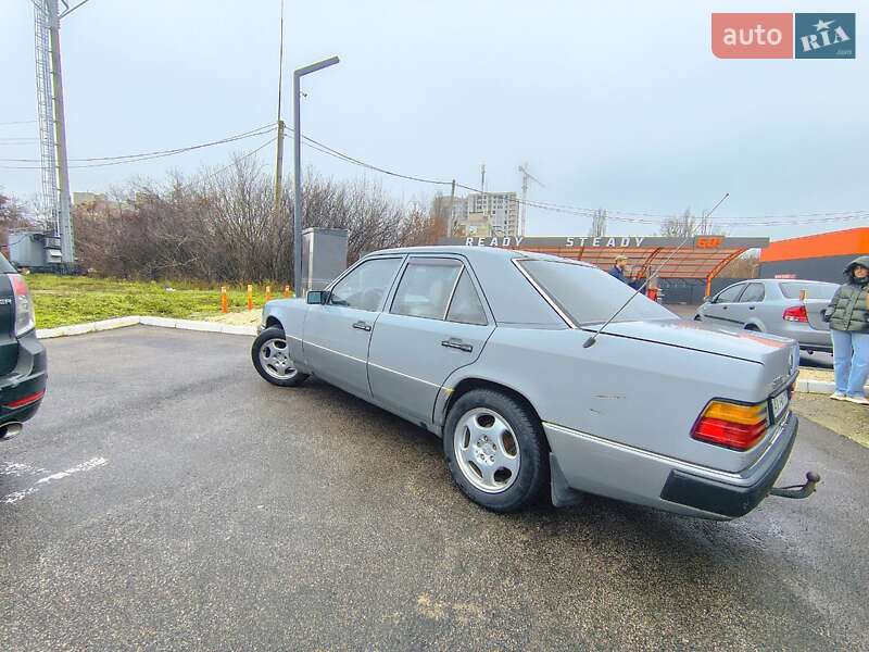 Седан Mercedes-Benz E-Class 1990 в Харкові фото 5 Седан Mercedes-Benz E-Class 1990 в Харкові