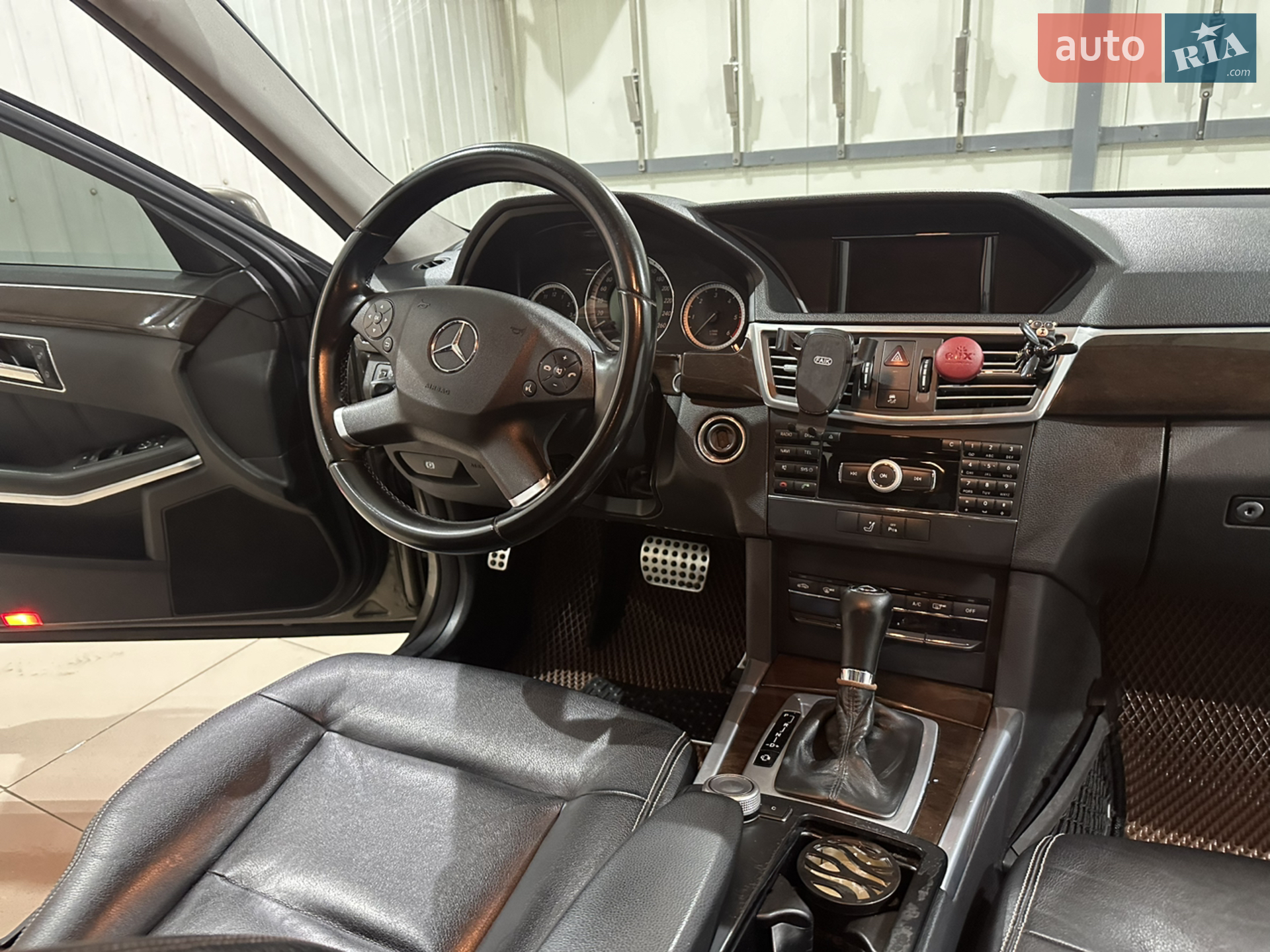 2010 Mercedes-Benz E-klasse - мініатюра 10
