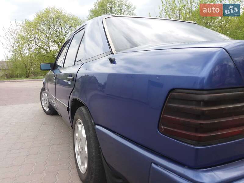 Седан Mercedes-Benz E-Class 1986 в Стрию фото 3 Седан Mercedes-Benz E-Class 1986 в Стрию