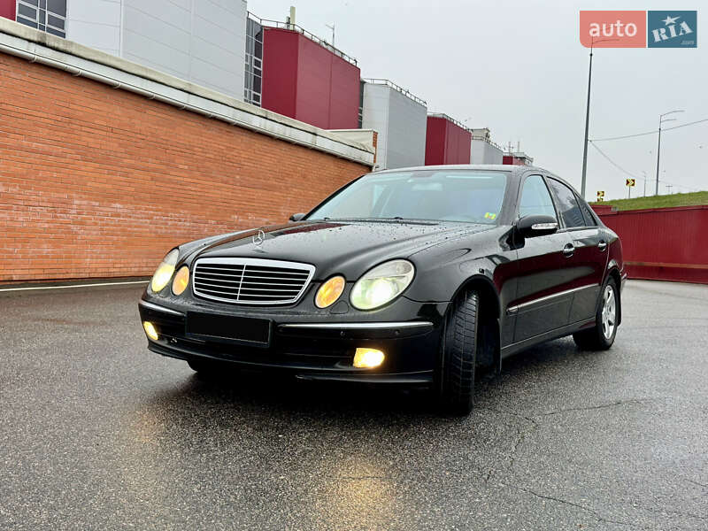 Седан Mercedes-Benz E-Class 2004 в Києві