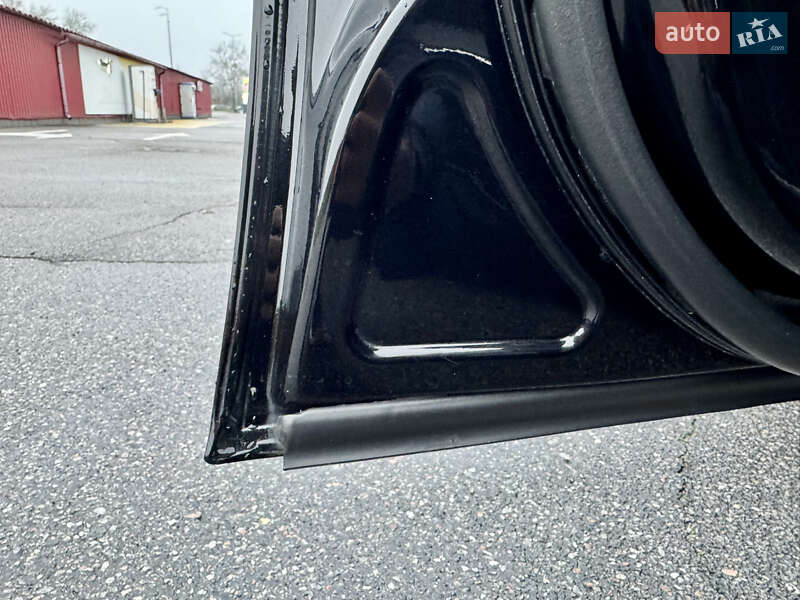 Седан Mercedes-Benz E-Class 2004 в Києві