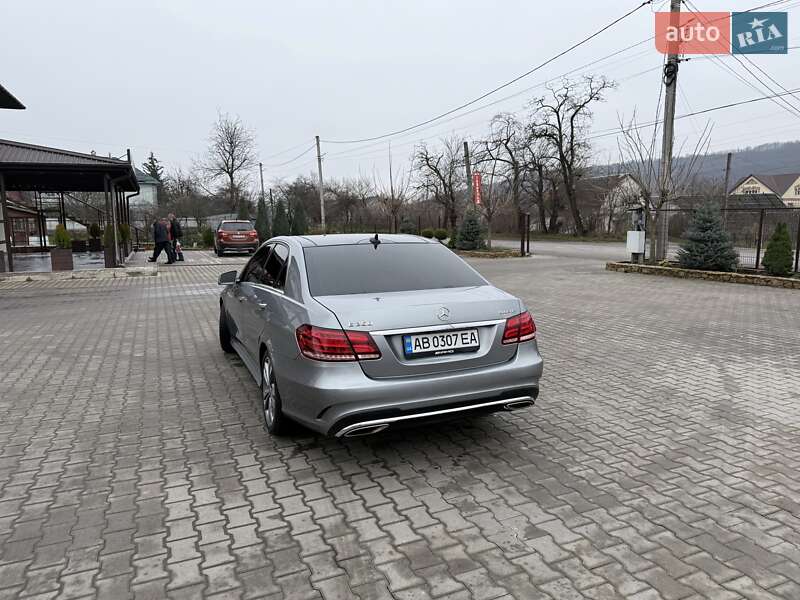 Седан Mercedes-Benz E-Class 2014 в Могилів-Подільському