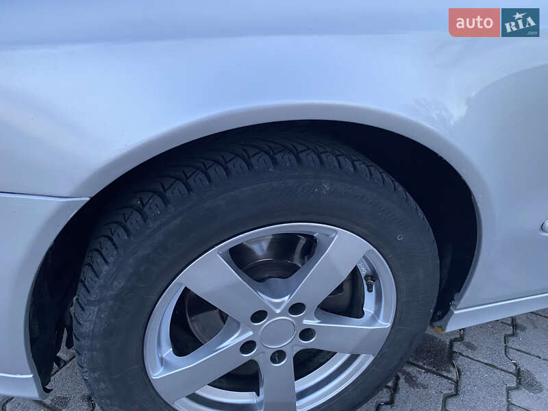 Седан Mercedes-Benz E-Class 2006 в Кіцмані