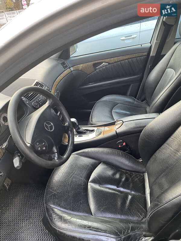 Седан Mercedes-Benz E-Class 2006 в Кіцмані