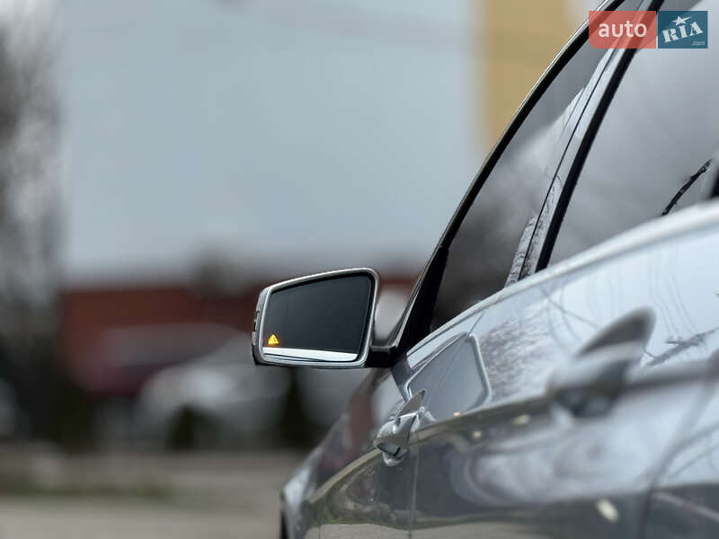 Седан Mercedes-Benz E-Class 2015 в Львові