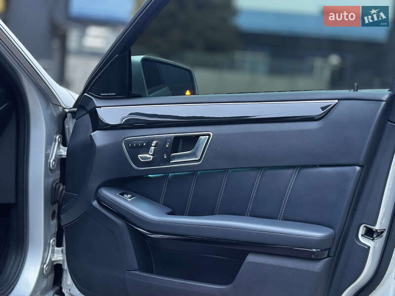 Седан Mercedes-Benz E-Class 2015 в Львові