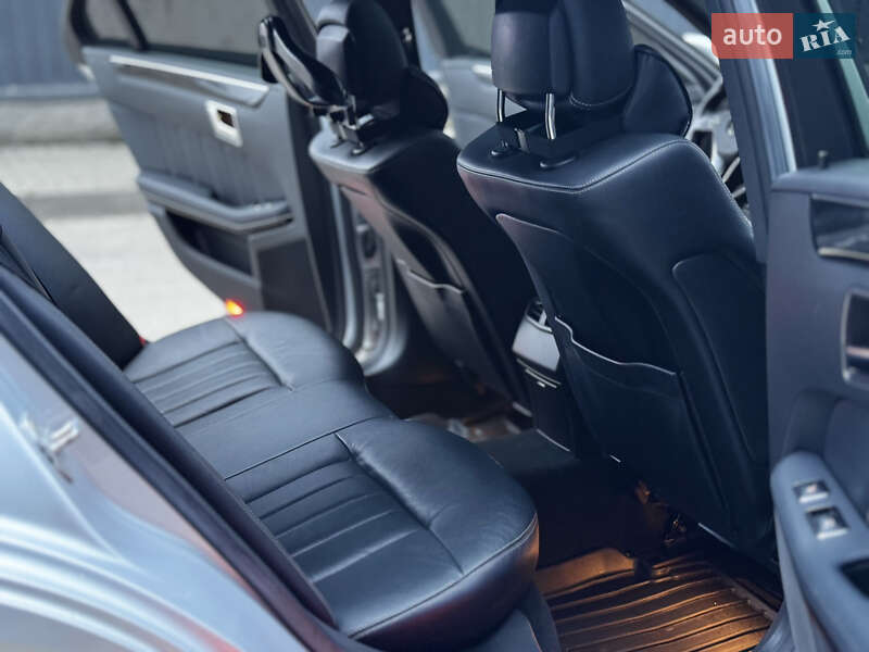 Седан Mercedes-Benz E-Class 2015 в Львові