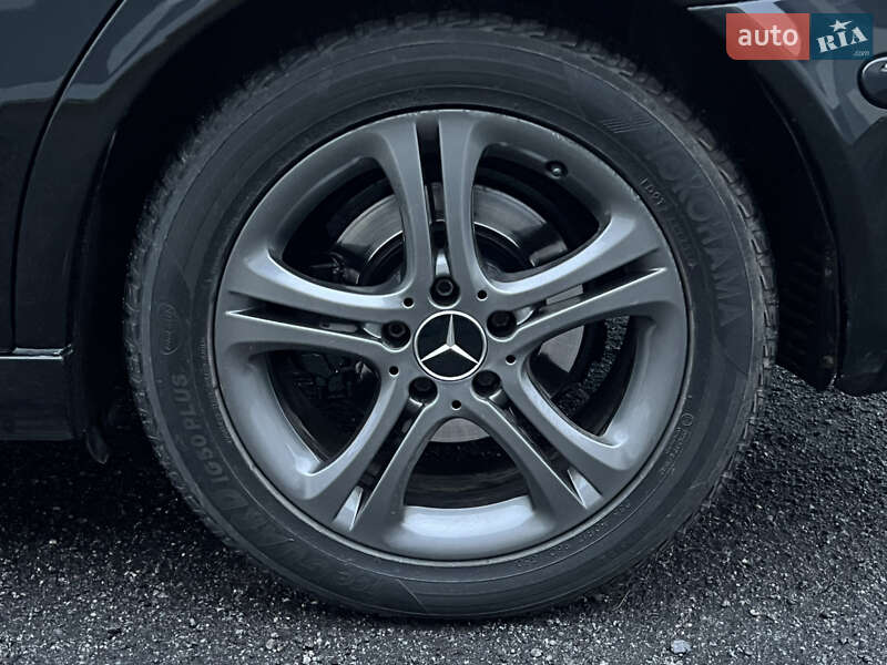 Седан Mercedes-Benz E-Class 2003 в Вінниці