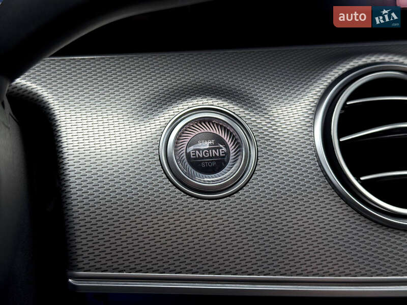 Седан Mercedes-Benz E-Class 2020 в Києві