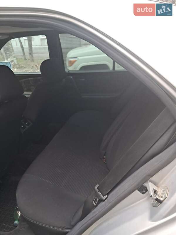 Седан Mercedes-Benz E-Class 1998 в Запоріжжі