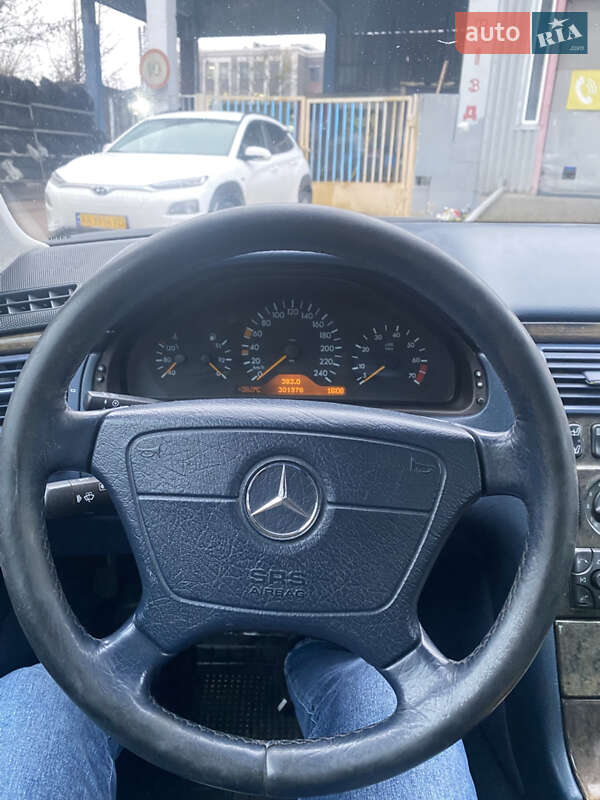 Седан Mercedes-Benz E-Class 1999 в Києві фото 8 Седан Mercedes-Benz E-Class 1999 в Києві