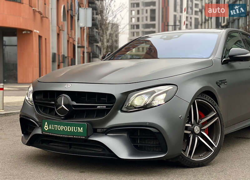 Седан Mercedes-Benz E-Class 2018 в Києві