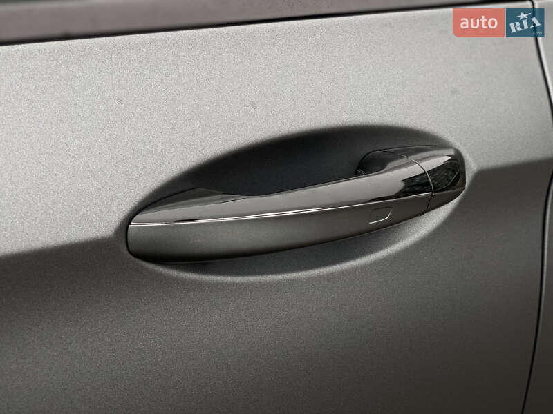 Седан Mercedes-Benz E-Class 2018 в Києві