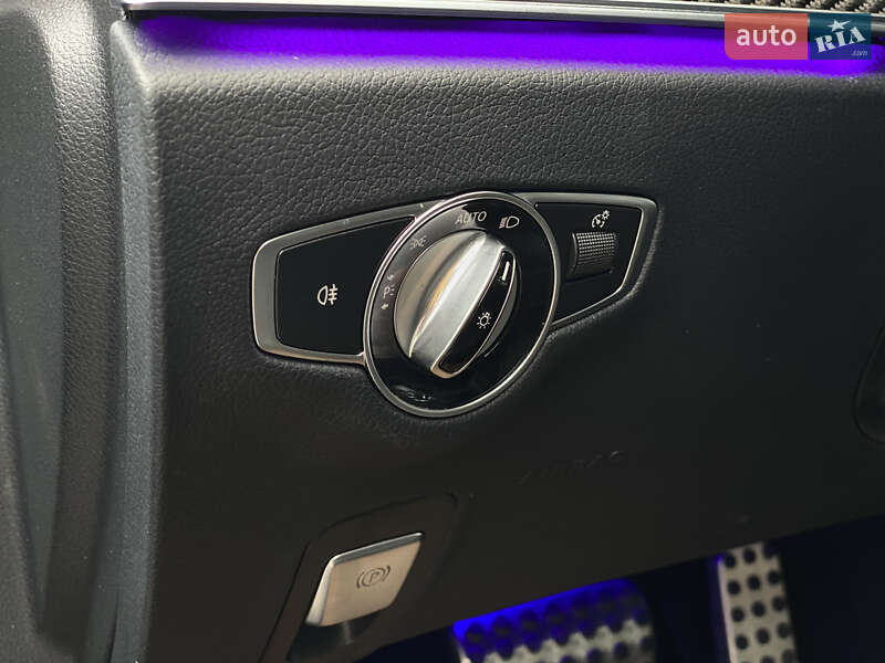 Седан Mercedes-Benz E-Class 2018 в Києві