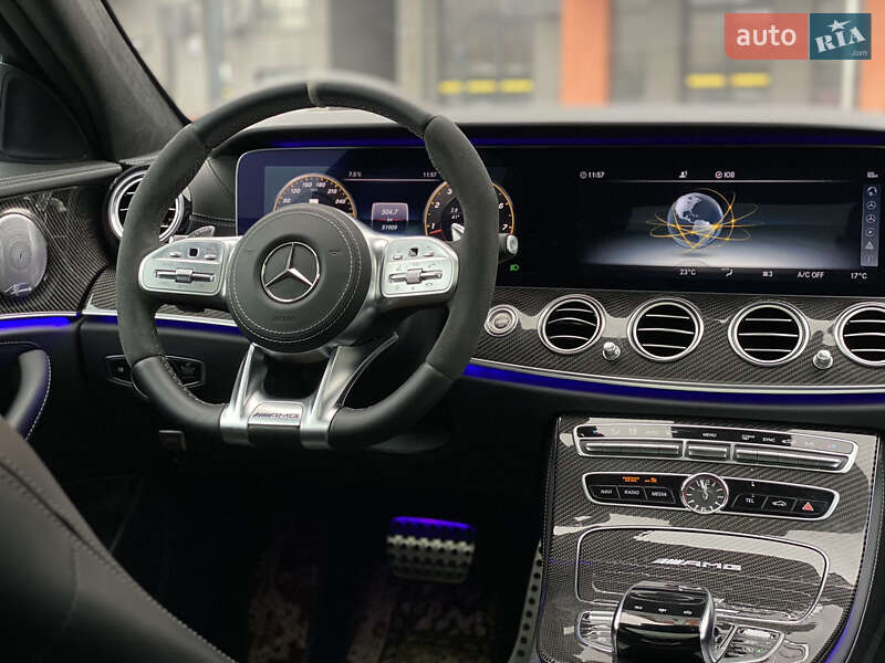 Седан Mercedes-Benz E-Class 2018 в Києві