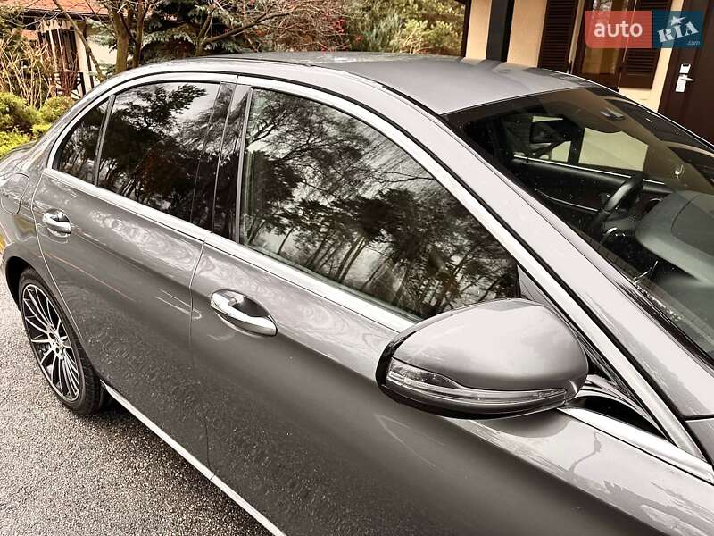 Седан Mercedes-Benz E-Class 2018 в Києві