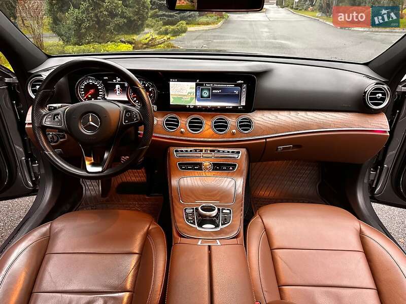 Седан Mercedes-Benz E-Class 2018 в Києві