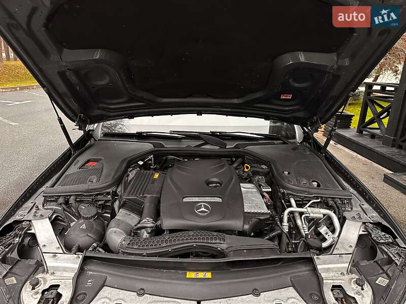 Седан Mercedes-Benz E-Class 2018 в Києві