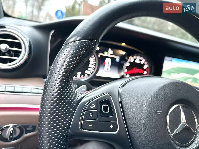 Седан Mercedes-Benz E-Class 2018 в Києві