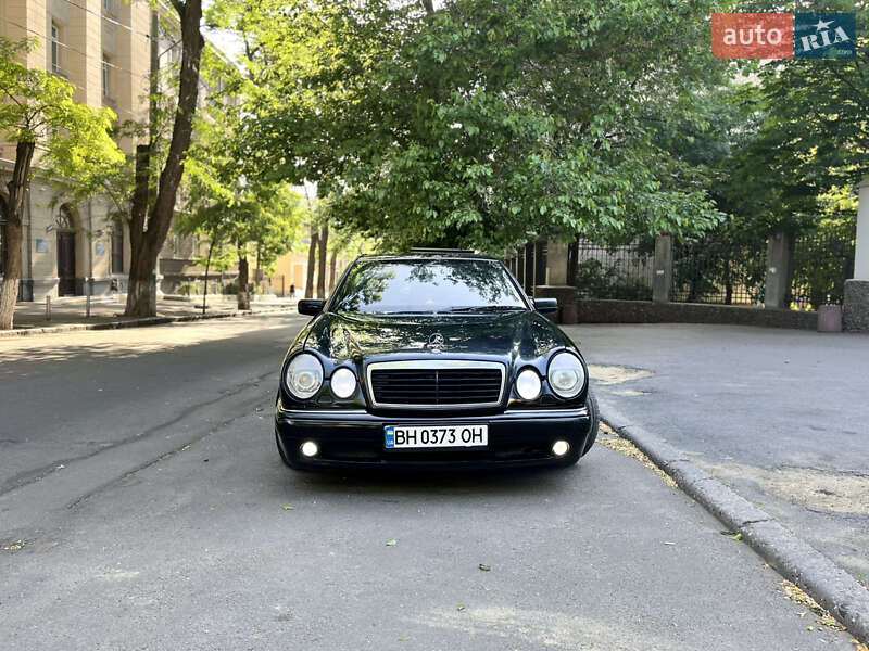 Седан Mercedes-Benz E-Class 1997 в Одессе