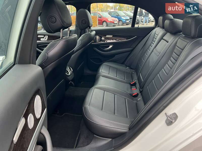 Седан Mercedes-Benz E-Class 2016 в Киеве фото 12 Седан Mercedes-Benz E-Class 2016 в Киеве