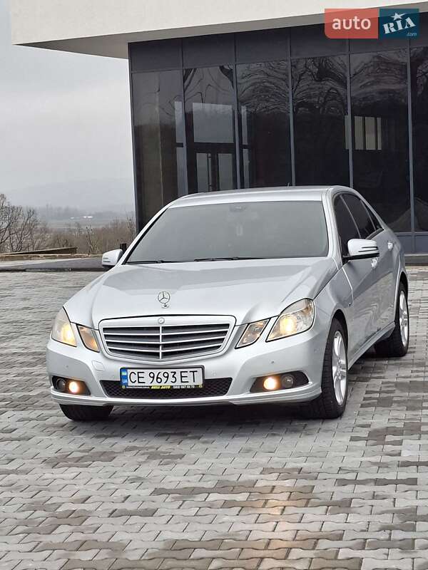 Седан Mercedes-Benz E-Class 2010 в Чернівцях