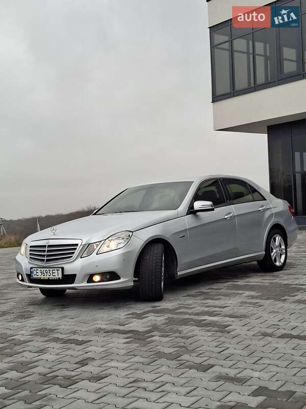 Седан Mercedes-Benz E-Class 2010 в Чернівцях