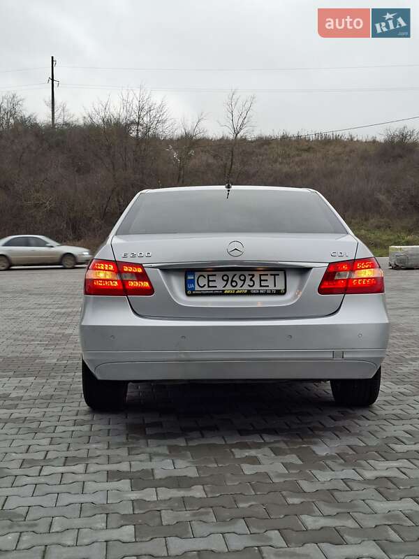 Седан Mercedes-Benz E-Class 2010 в Чернівцях