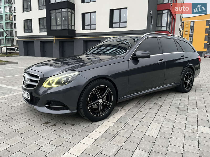Седан Mercedes-Benz E-Class 2015 в Івано-Франківську